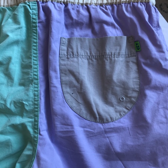 Men’s large shorts from urban outfitters - Picture 5 of 5